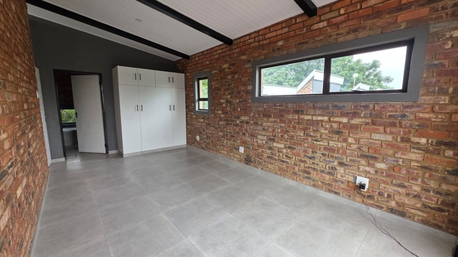 To Let 3 Bedroom Property for Rent in Flamwood North West